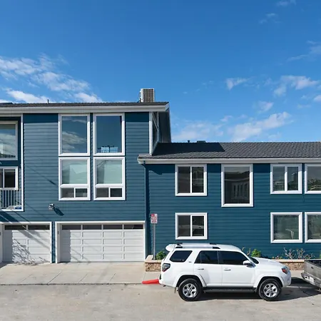 1011 N Bayfront A & B Apartment